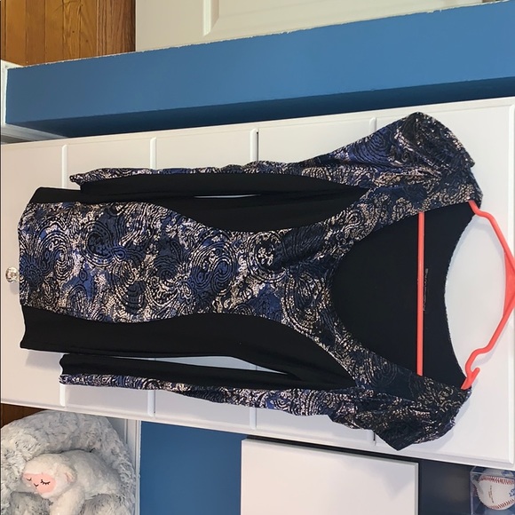 Fitted dress - Picture 3 of 3